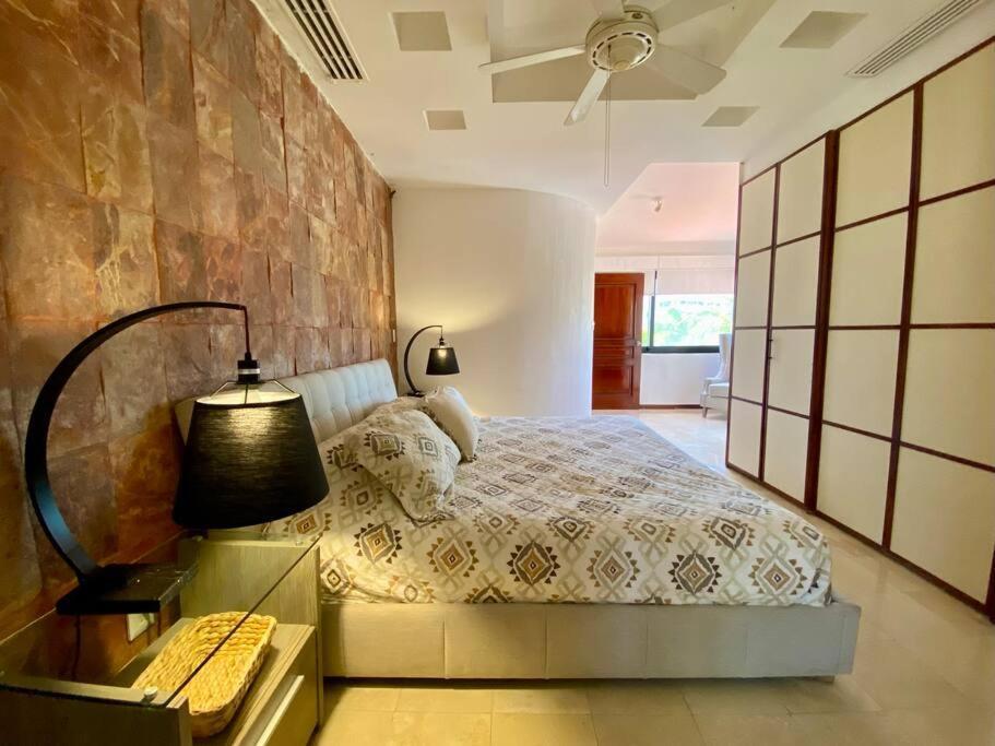 Charming Lagoon Front Villa By Casa Paraiso 坎昆 外观 照片