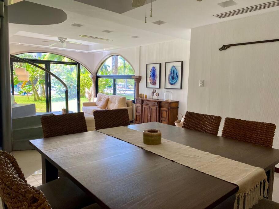 Charming Lagoon Front Villa By Casa Paraiso 坎昆 外观 照片