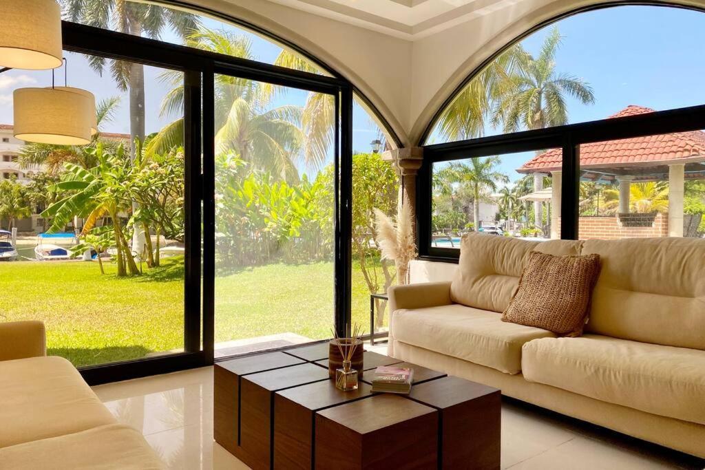 Charming Lagoon Front Villa By Casa Paraiso 坎昆 外观 照片