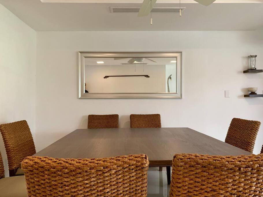 Charming Lagoon Front Villa By Casa Paraiso 坎昆 外观 照片